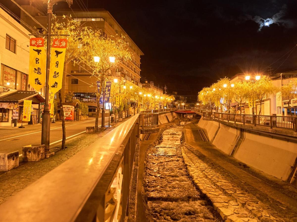 Отель Ooedo Onsen Monogatari Gero Bekkan Экстерьер фото